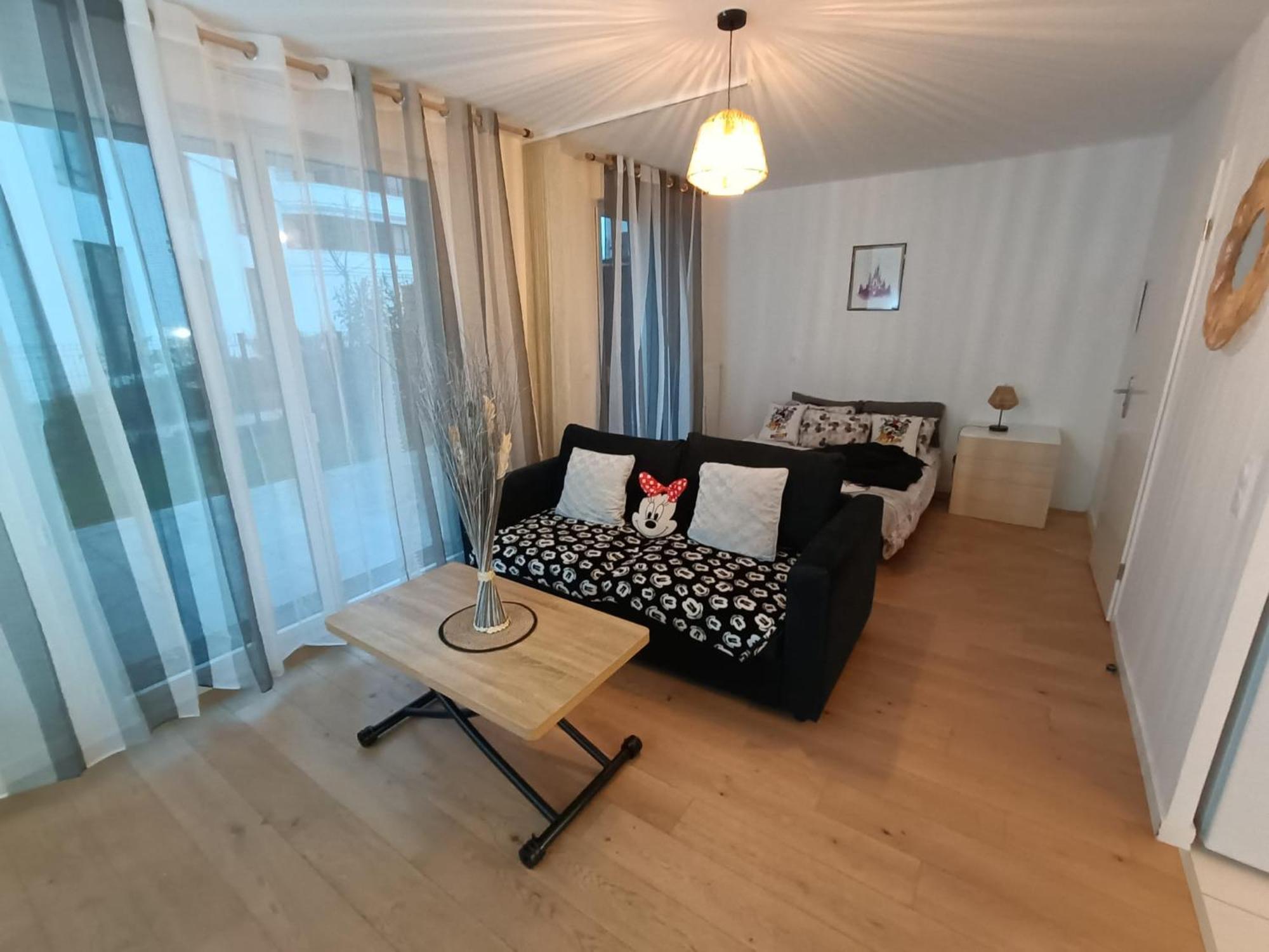 Disney - Paris 5 Min De Disney - Pk Prive Gratuit - 4 Personnes - Terrasse Jardin شيسي المظهر الخارجي الصورة