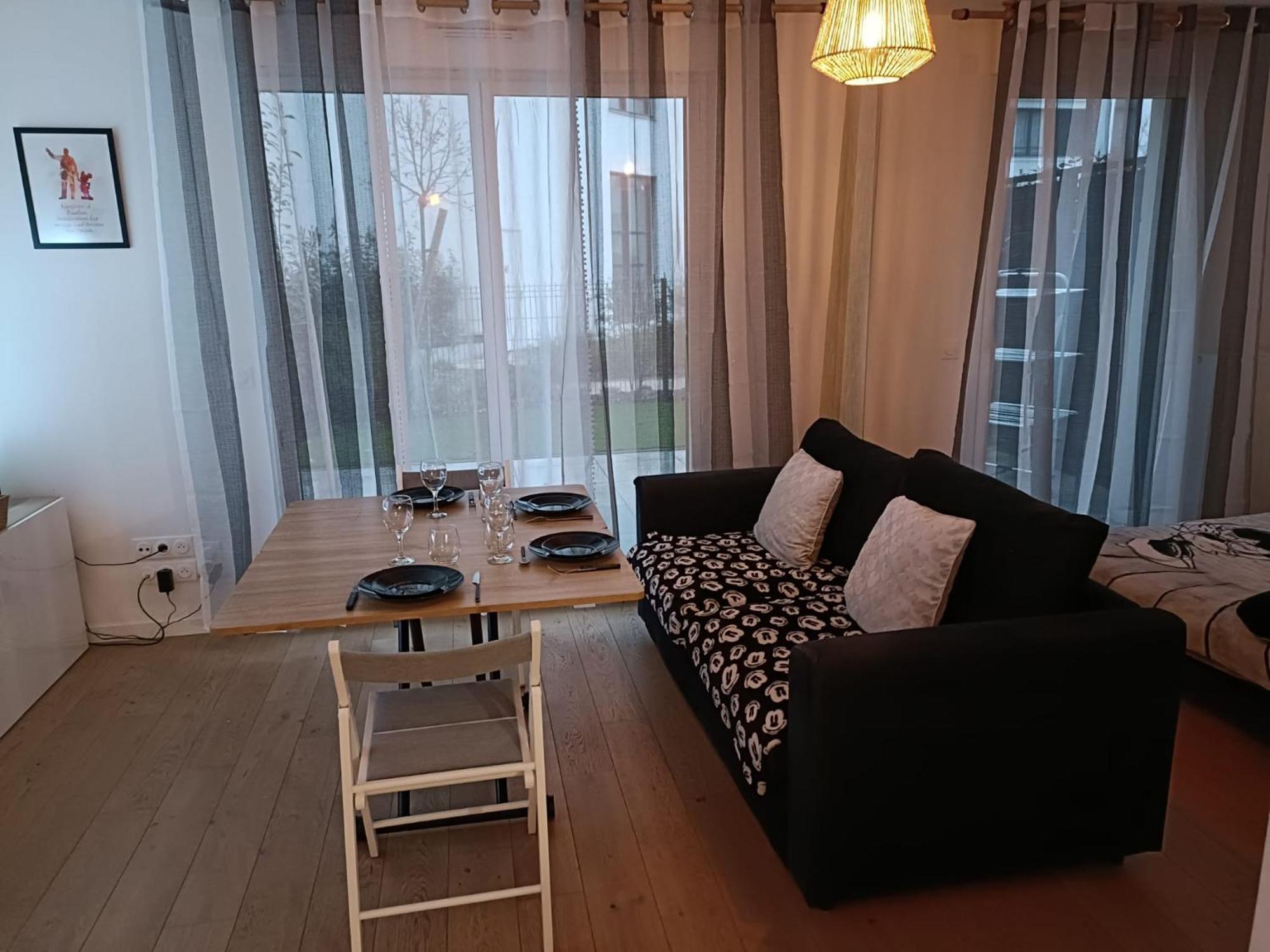 Disney - Paris 5 Min De Disney - Pk Prive Gratuit - 4 Personnes - Terrasse Jardin شيسي المظهر الخارجي الصورة